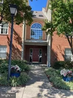 627 Admiral Dr #304, Annapolis, MD 21401