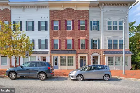 703 Skippers Ln, Annapolis, MD 21401