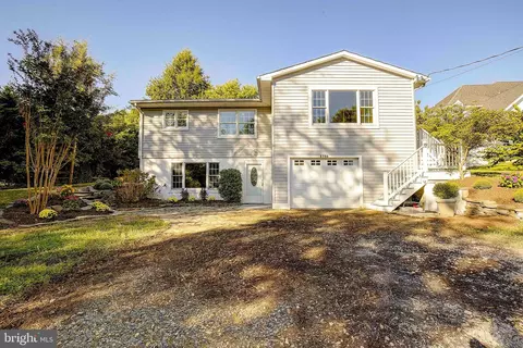 3706 Carroll Dr, Edgewater, MD 21037 photo 3