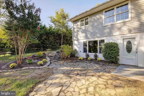 3706 Carroll Dr, Edgewater, MD 21037 photo 2