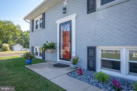 923 Pierpoint Dr, Pasadena, MD 21122 photo 2