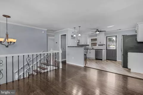 923 Pierpoint Dr, Pasadena, MD 21122 photo 5