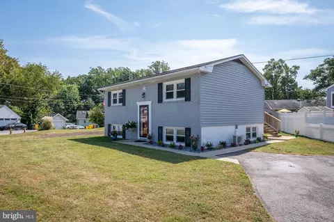 923 Pierpoint Dr, Pasadena, MD 21122 photo 4
