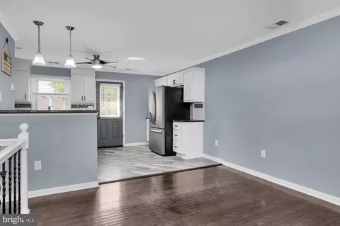 923 Pierpoint Dr, Pasadena, MD 21122 photo 6