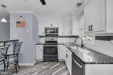 923 Pierpoint Dr, Pasadena, MD 21122 photo 7