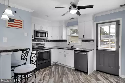 923 Pierpoint Dr, Pasadena, MD 21122 photo 8