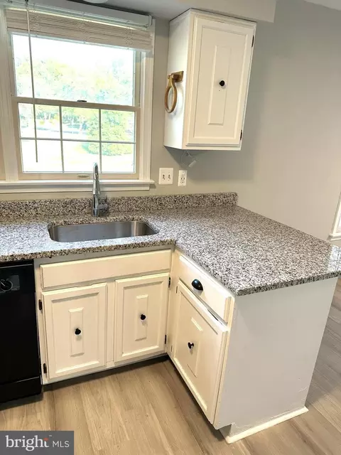 1124 Jeffrey Dr, Crofton, MD 21114 photo 6