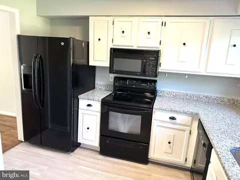 1124 Jeffrey Dr, Crofton, MD 21114 photo 5