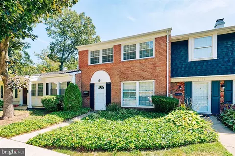 1726 Whitfield Ct, Crofton, MD 21114