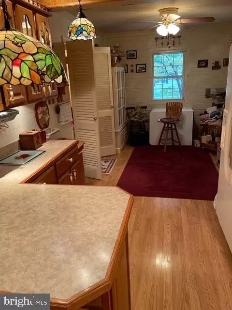 551 Williamsburg Ln, Odenton, MD 21113 photo 13