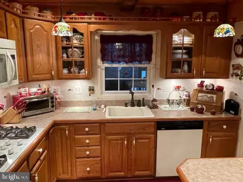 551 Williamsburg Ln, Odenton, MD 21113 photo 15