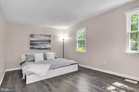 3555 Brickwall Ln, Pasadena, MD 21122 photo 11