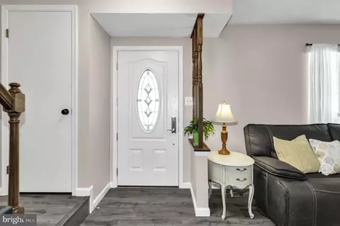 3555 Brickwall Ln, Pasadena, MD 21122 photo 2