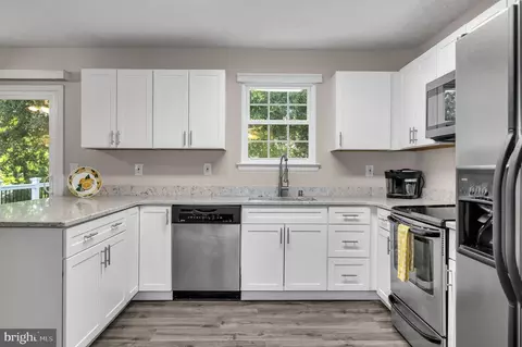 3555 Brickwall Ln, Pasadena, MD 21122 photo 6