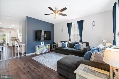8331 Daydream Cres, Pasadena, MD 21122 photo 11