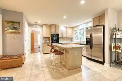 1141 Charing Cross Dr, Crofton, MD 21114 photo 12