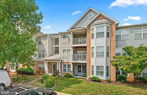 2010 Peggy Stewart Way #104, Annapolis, MD 21401