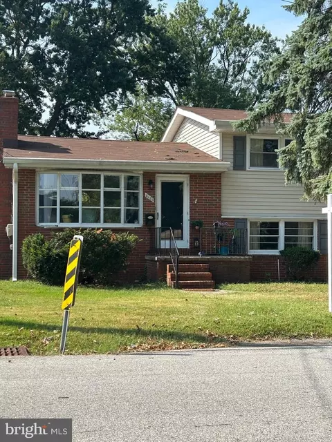 8484 Virginia Ave, Pasadena, MD 21122 photo 3