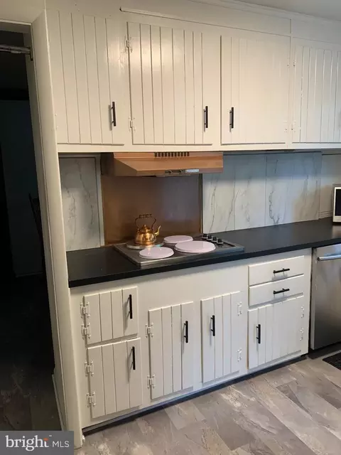 8484 Virginia Ave, Pasadena, MD 21122 photo 13