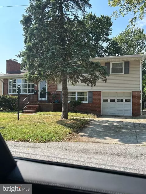 8484 Virginia Ave, Pasadena, MD 21122 photo 2