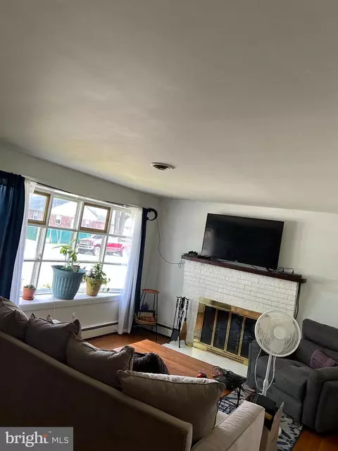 8484 Virginia Ave, Pasadena, MD 21122 photo 5