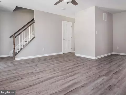 1280 Holmespun Dr, Pasadena, MD 21122 photo 4