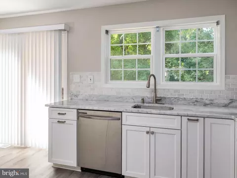 1280 Holmespun Dr, Pasadena, MD 21122 photo 10