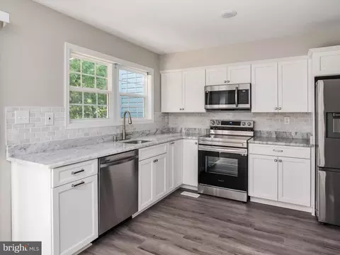 1280 Holmespun Dr, Pasadena, MD 21122 photo 7