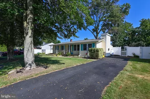 859 Severn Ave, Edgewater, MD 21037 photo 3