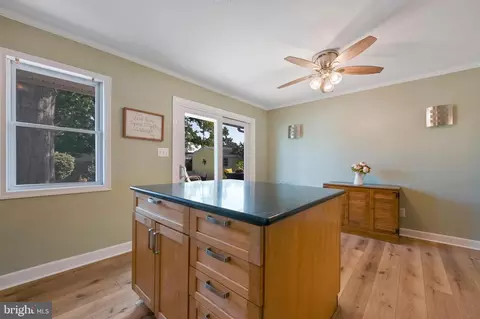 859 Severn Ave, Edgewater, MD 21037 photo 14