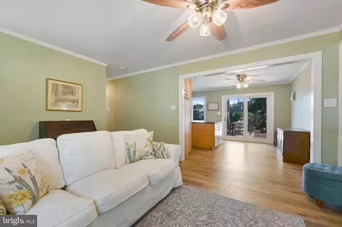 859 Severn Ave, Edgewater, MD 21037 photo 5