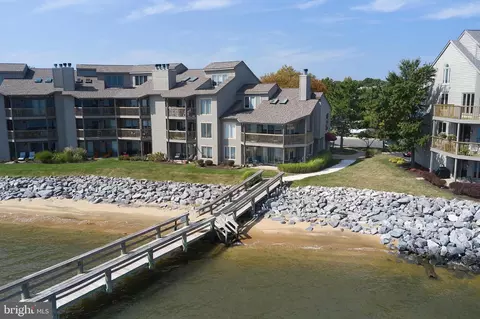 2133 Beach Village Ct #T1, Annapolis, MD 21403