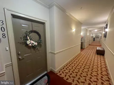 8612 Wintergreen Ct #308, Odenton, MD 21113