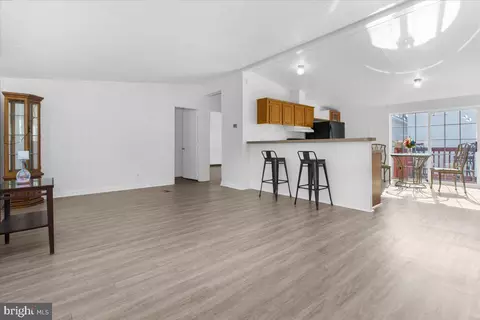 97 Chesapeake Mobil Ct, Hanover, MD 21076 photo 5