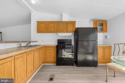 97 Chesapeake Mobil Ct, Hanover, MD 21076 photo 7