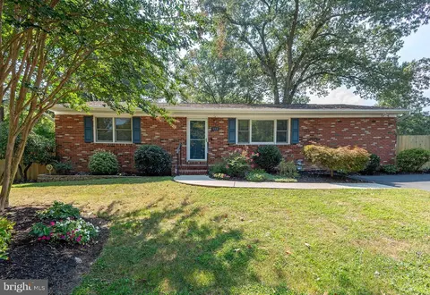 106 Magnolia Ave, Pasadena, MD 21122