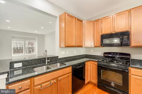 7273 Mockingbird Cir, Glen Burnie, MD 21060 photo 11