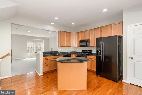 7273 Mockingbird Cir, Glen Burnie, MD 21060 photo 10