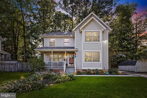 1303 Hawthorne St, Shady Side, MD 20764