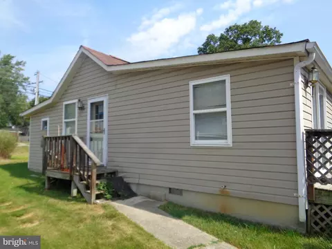 323 Londontown Rd, Edgewater, MD 21037