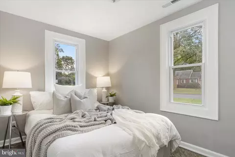 8166 Forest Glen Dr, Pasadena, MD 21122 photo 16