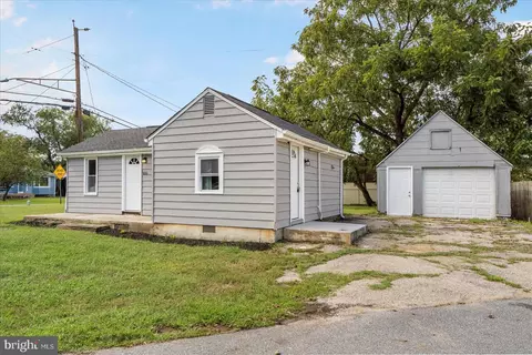 8166 Forest Glen Dr, Pasadena, MD 21122 photo 21