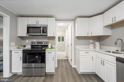8166 Forest Glen Dr, Pasadena, MD 21122 photo 11