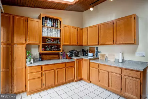 552 Greenblades Ct, Arnold, MD 21012 photo 9