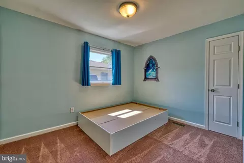 8384 Lockwood Rd, Pasadena, MD 21122 photo 14