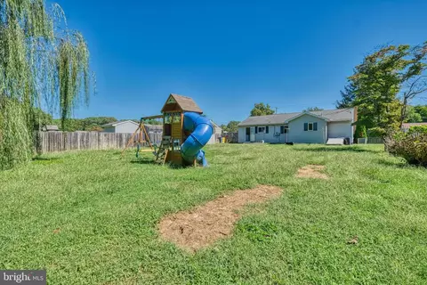 8384 Lockwood Rd, Pasadena, MD 21122 photo 19