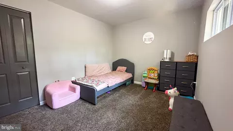 303 Green Dr, Pasadena, MD 21122 photo 12
