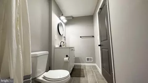 303 Green Dr, Pasadena, MD 21122 photo 11