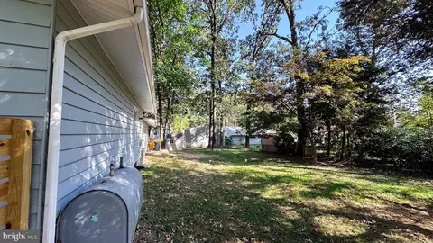 303 Green Dr, Pasadena, MD 21122 photo 15