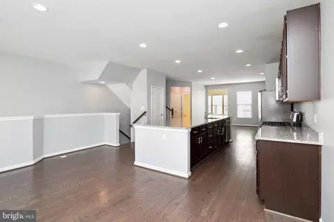 8015 Clovis Way, Hanover, MD 21076 photo 3